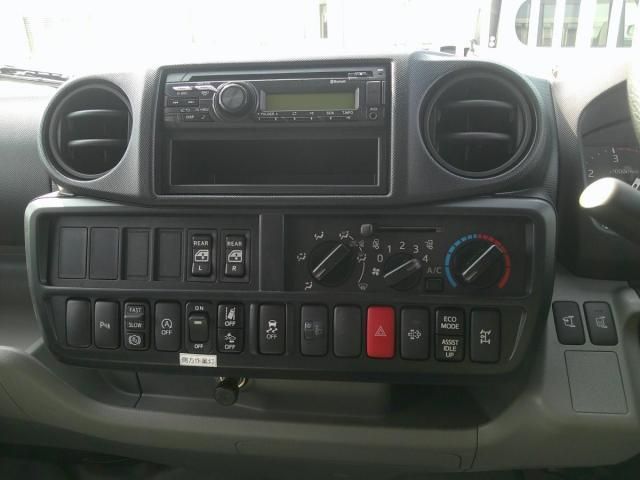 HINO DUTRO 2024 Image 31