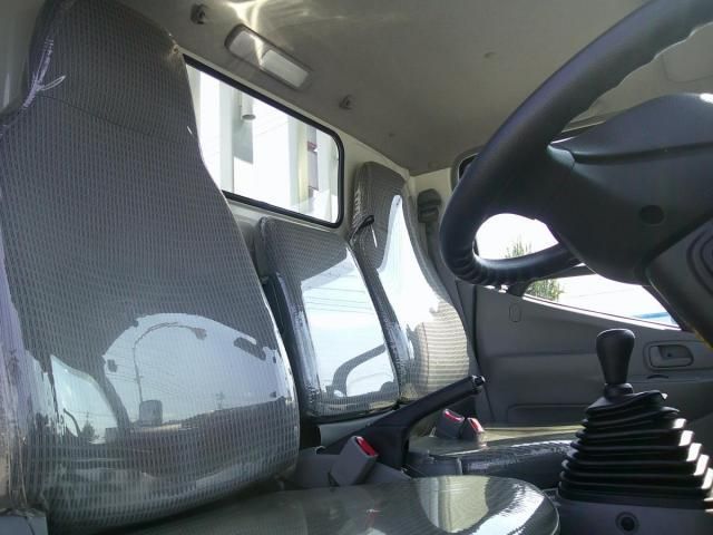 HINO DUTRO 2015 Image 31