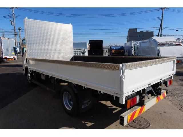 ISUZU ELF 2013 Image 31