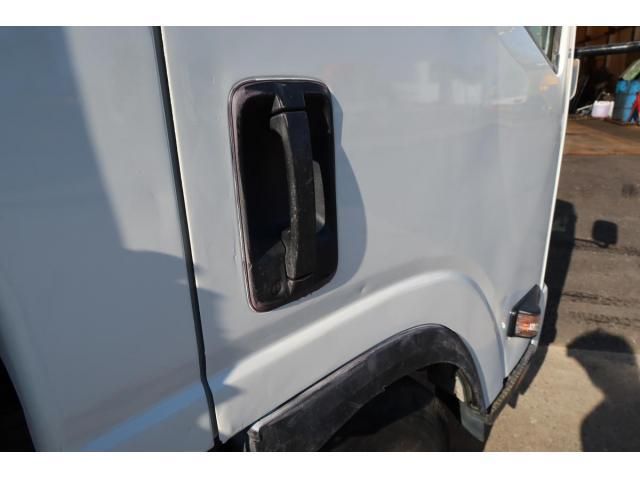 ISUZU ELF 2013 Image 31
