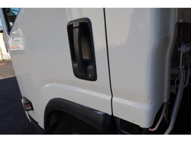 ISUZU ELF 2013 Image 31