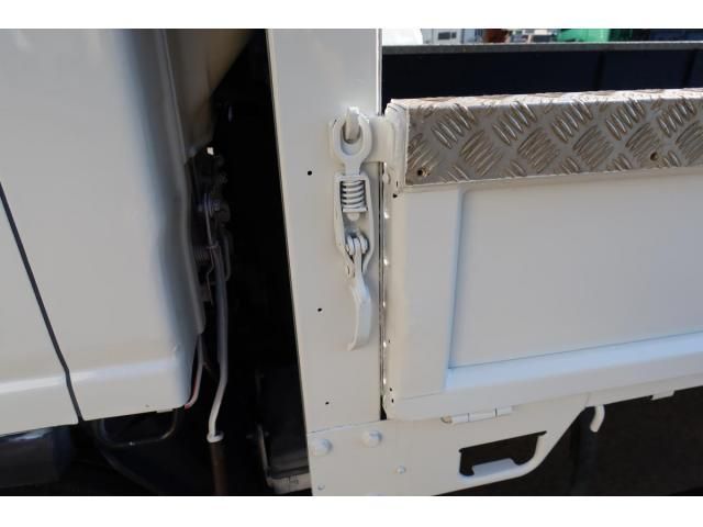 ISUZU ELF 2013 Image 31