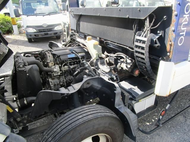 MITSUBISHI CANTER 2018 Image 31