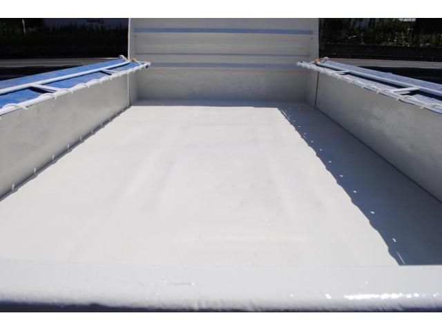 HINO DUTRO 2010 Image 31