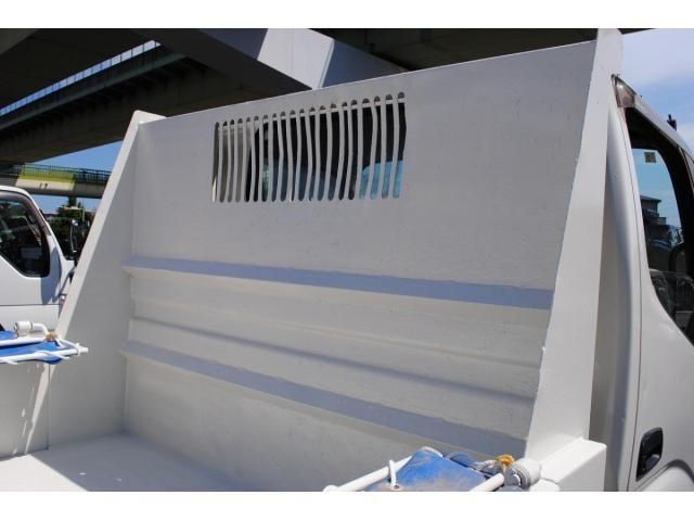 HINO DUTRO 2010 Image 31