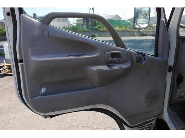 HINO DUTRO 2010 Image 31