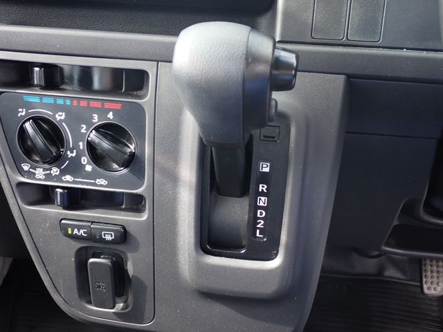 DAIHATSU HIJET CARGO 2019 Image 31