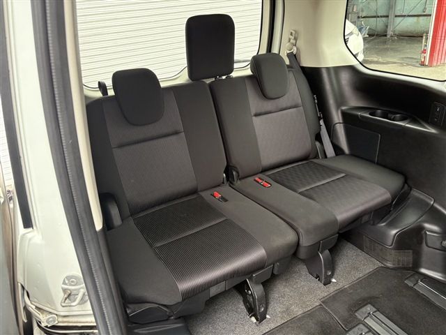 NISSAN SERENA  S-HYBRID 4WD 2019 Image 31