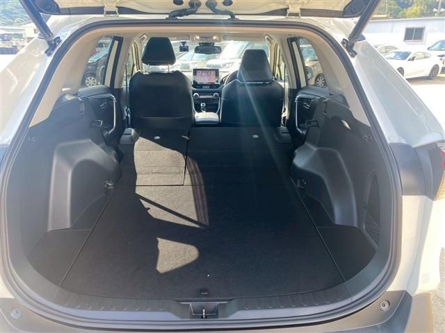 TOYOTA RAV4 HYBRID 4WD 2022 Image 31