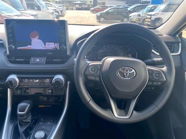 TOYOTA RAV4 HYBRID 4WD 2022 Image 31