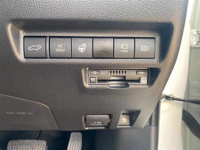 TOYOTA RAV4 HYBRID 4WD 2022 Image 31