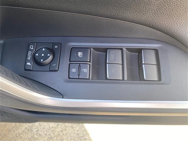 TOYOTA RAV4 HYBRID 4WD 2022 Image 31