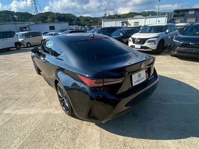 TOYOTA LEXUS RC300H 2023 Image 31