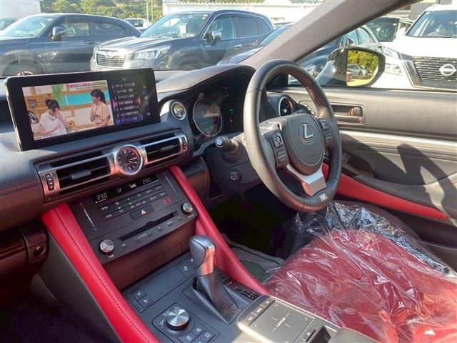 TOYOTA LEXUS RC300H 2023 Image 31