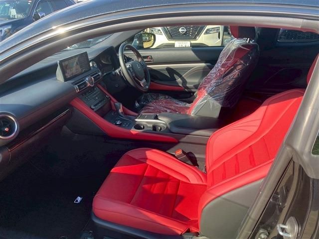 TOYOTA LEXUS RC300H 2023 Image 31