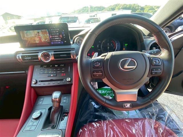 TOYOTA LEXUS RC300H 2023 Image 31