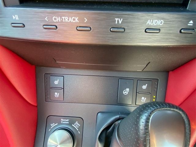 TOYOTA LEXUS RC300H 2023 Image 31