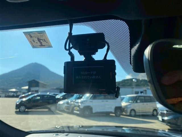 TOYOTA LEXUS RC300H 2023 Image 31