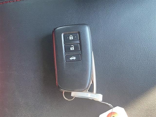 TOYOTA LEXUS RC300H 2023 Image 31