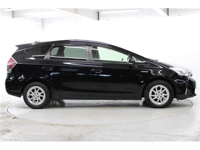 TOYOTA PRIUS ALPHA 2015 Image 31