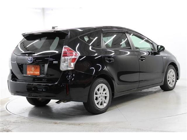 TOYOTA PRIUS ALPHA 2015 Image 31