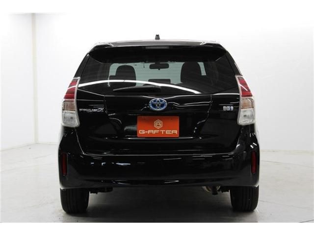 TOYOTA PRIUS ALPHA 2015 Image 31