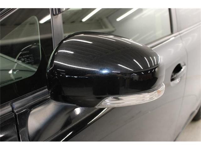 TOYOTA PRIUS ALPHA 2015 Image 31