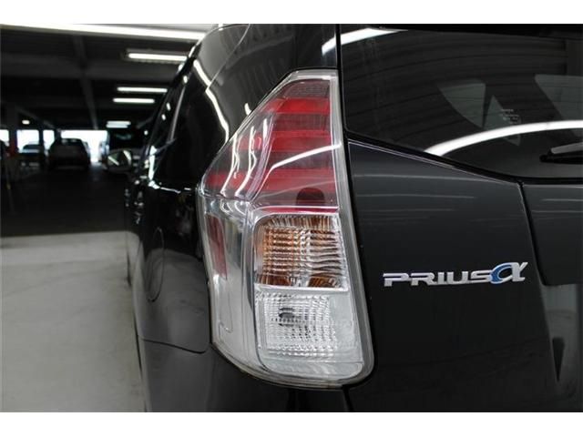TOYOTA PRIUS ALPHA 2015 Image 31