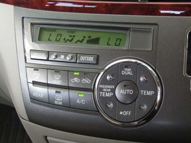 TOYOTA ESTIMA 2010 Image 31