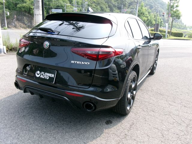 ALFAROMEO STELVIO 2022 Image 31