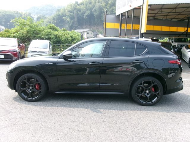 ALFAROMEO STELVIO 2022 Image 31