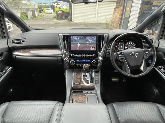 TOYOTA ALPHARD HYBRID 4WD 2021 Image 31