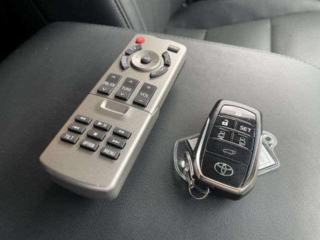 TOYOTA ALPHARD HYBRID 4WD 2021 Image 31