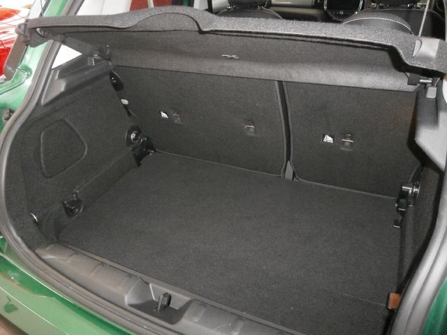 BMW MINI COOPER D 5DOOR 2020 Image 31