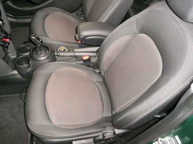 BMW MINI COOPER D 5DOOR 2020 Image 31