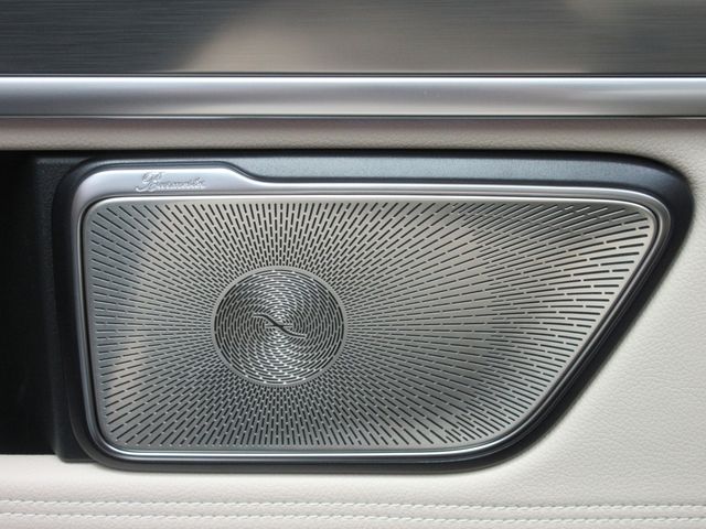 MERCEDES BENZ V CLAS 2025 Image 31