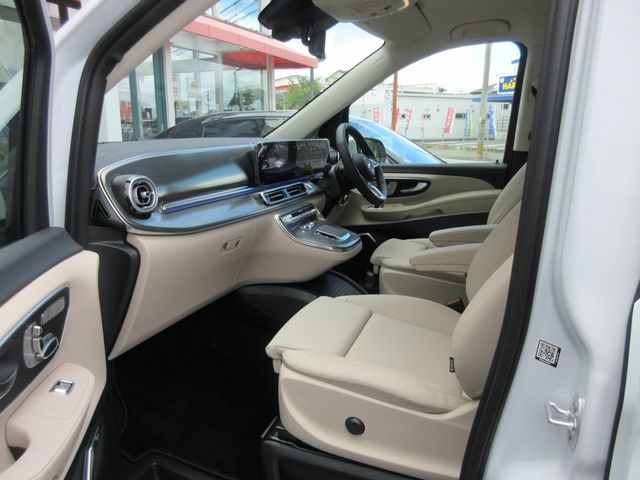 MERCEDES BENZ V CLAS 2025 Image 31