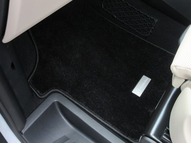 MERCEDES BENZ V CLAS 2025 Image 31