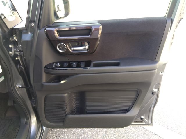 HONDA N BOX CUSTOM 4WD 2019 Image 31