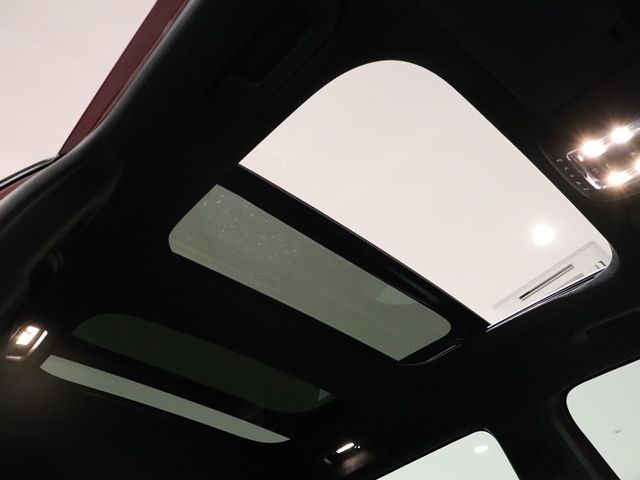 MERCEDES BENZ GLB 2022 Image 31