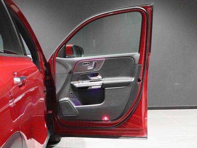 MERCEDES BENZ GLB 2022 Image 31