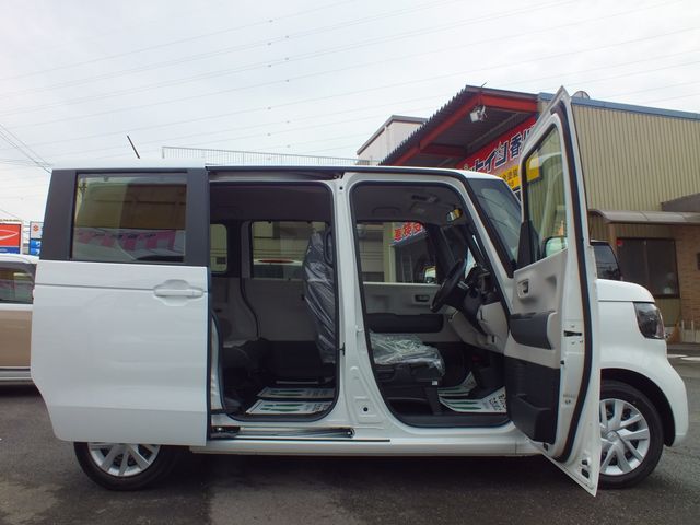 HONDA N BOX 2024 Image 31