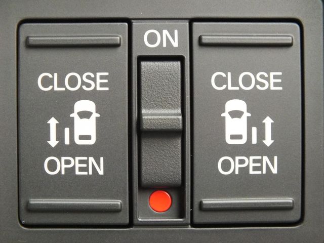 HONDA N BOX 2024 Image 31