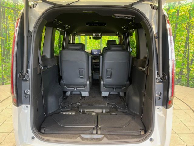 HONDA STEPWAGON E:HEV SPAD 2022 Image 31