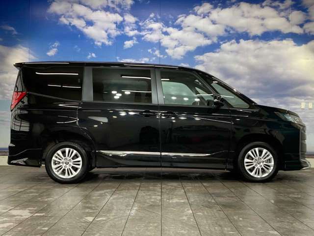 TOYOTA NOAH 4WD 2023 Image 31