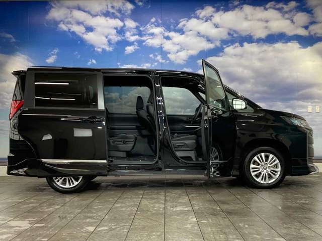 TOYOTA NOAH 4WD 2023 Image 31