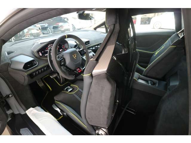 LAMBORGHINI HURACAN 2024 Image 31