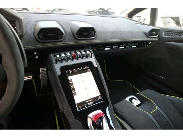 LAMBORGHINI HURACAN 2024 Image 31