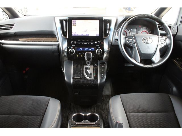 TOYOTA ALPHARD 2021 Image 31