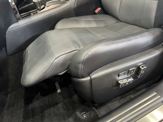 TOYOTA LEXUS LS460 2012 Image 31